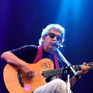 Eugenio Bennato ad Hammamet: "Sono qui per Bettino Craxi, l'ho seguito in tutte le fasi della sua vita"