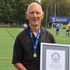 A 78 anni è l’arbitro più anziano del mondo: “E non ho intenzione di smettere”