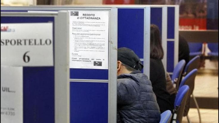 Reddito di cittadinanza, la Corte Ue boccia il requisito della residenza da 10 anni in Italia