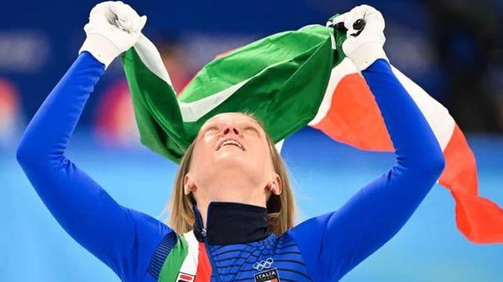 Arianna Fontana, processo iniziato: per la prima volta di fronte ai compagni che l’avrebbero fatta cadere durante un allenamento. “Ambiente tossico, voglio giustizia”