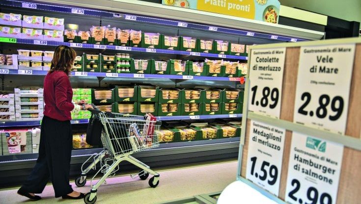 Nei supermercati sempre più marchi propri: “Così si risparmia”