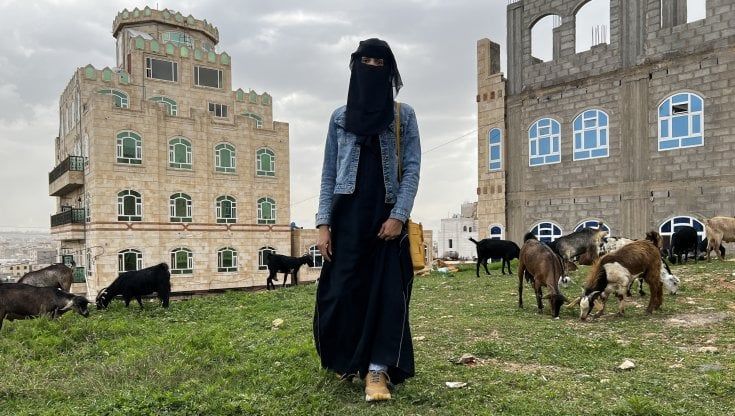 Yemen: sopravvivere alla guerra è una borsetta gialla