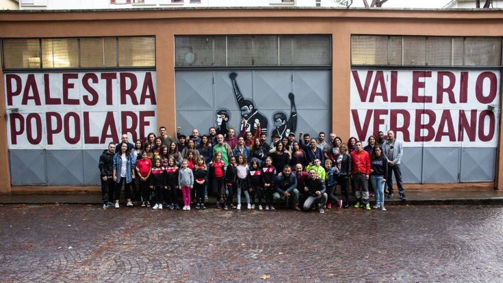 Nella palestra di Valerio tra boxe e ginnastica dove si vince il degrado