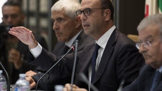 Fronda tra gli alfaniani che non vogliono l'accordo con il Pd, Alongi pronto a lasciare