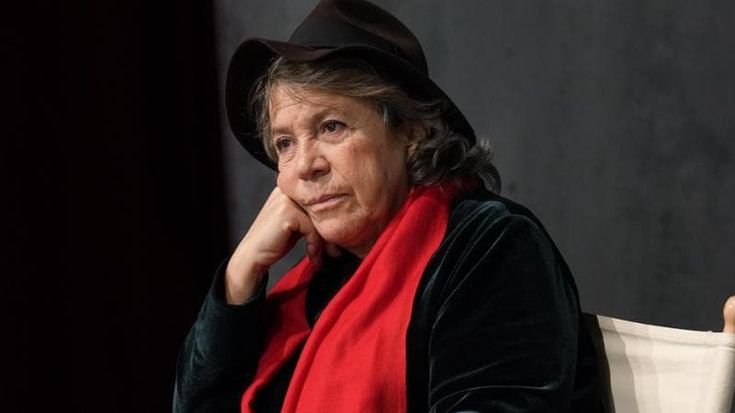 Andrée Ruth Shammah rapinata della collana in centro a Milano: “Terrorizzata da quelle mani, ma la mia città non è il Bronx”