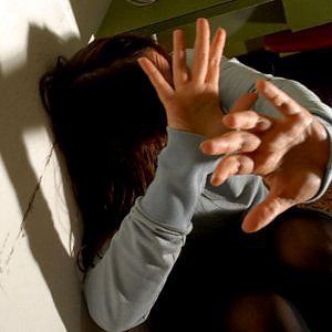 Milano, violentata dall'ex fidanzato e da un suo amico dopo una serata in discoteca: arrestati