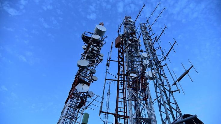 Frequenze telefoniche, il Garante difende il rinnovo senza asta: allo Stato fino a 5,5 miliardi