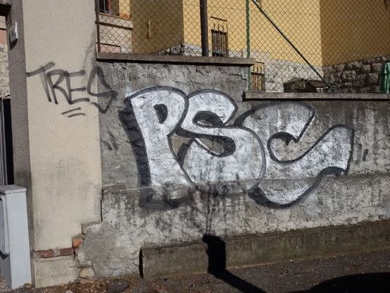 Varese, 33 writer indagati: sui social l'album dei graffiti 