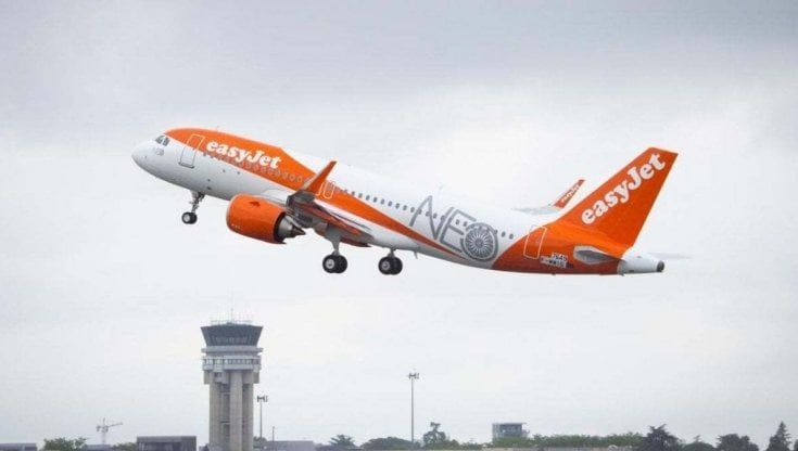 Antitrust, multa da 2,8 milioni a Easyjet per i voli cancellati nel periodo post restrizioni Covid