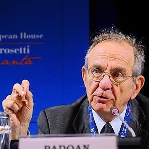 Pensioni, il governo rinvia la flessibilità in uscita. Critici i sindacati: "E' un errore" 