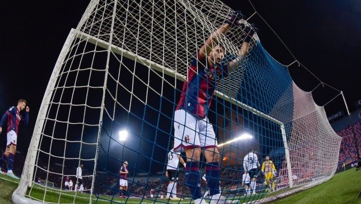 Bologna-Spezia 2-0, scatta per la prima volta il fuorigioco semiautomatico: gol annullato a Orsolini