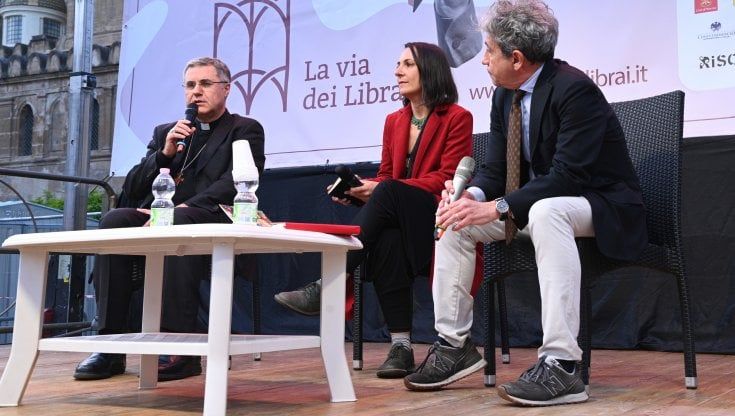 Intervista all'arcivescovo Lorefice: "Droga e mafia sono ferite da sanare. Impegno, non megafoni"