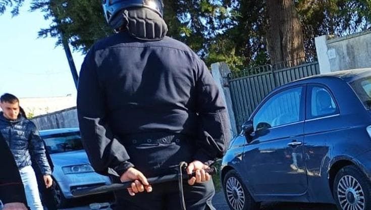 Salento, tifoso gravemente ferito da una bomba carta: scontri allo stadio comunale di Squinzano