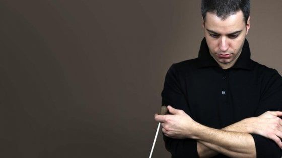 Giovane direttore d'orchestra di Parma debutta a Bologna