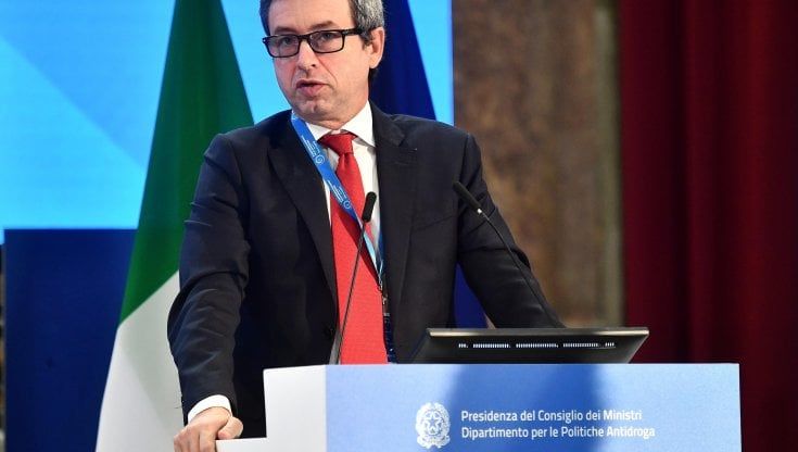 Salario minimo, Orlando: "Con direttiva Ue passi in avanti per l'Italia"