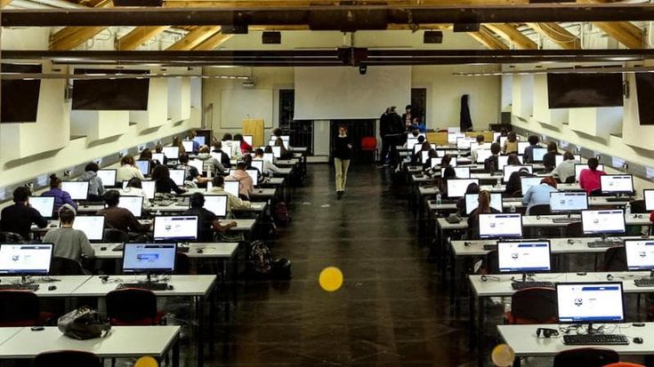 Medicina, oggi è il giorno del test. Cento minuti per rispondere a 60 domande