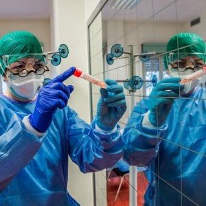 Coronavirus, a Genova un laboratorio privato farà analisi per scoprire presenza anticorpi