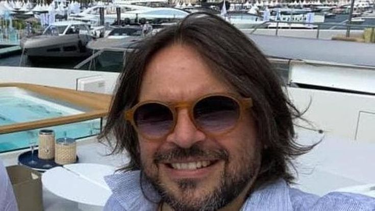 Tragedia in Liguria, designer di Alba si tuffa nel mare mosso per salvare dei ragazzi e annega