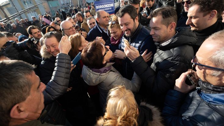 Regionali in Emilia-Romagna, la sfida di Salvini: “Vogliono processarmi perché sanno che vinco”