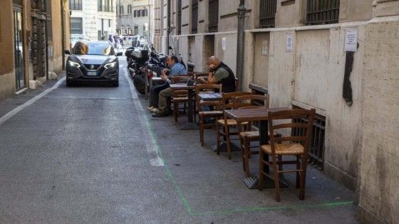 Roma, sui tavolini arriva la svolta del Comune: +50% in Centro storico, +70 altrove