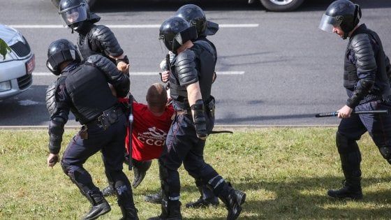 Bielorussia, rilasciato italiano arrestato a Minsk. Nel Paese continuano le proteste 