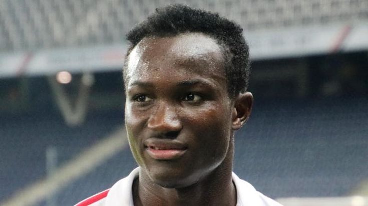 Raphael Dwamena, morto dopo un malore in campo in Albania. Aveva segnato all’Inter in amichevole