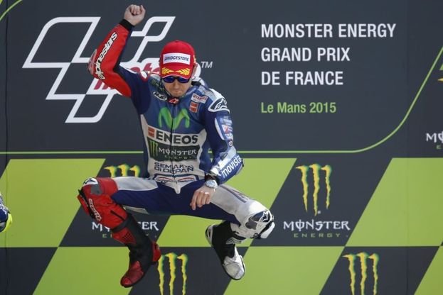 MotoGp, Lorenzo trionfa al Gp di Francia