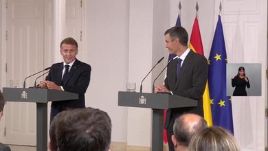 Macron e Sanchez: "Ritorno del Regno Unito in Ue? Li riaccoglieremmo a braccia aperte"