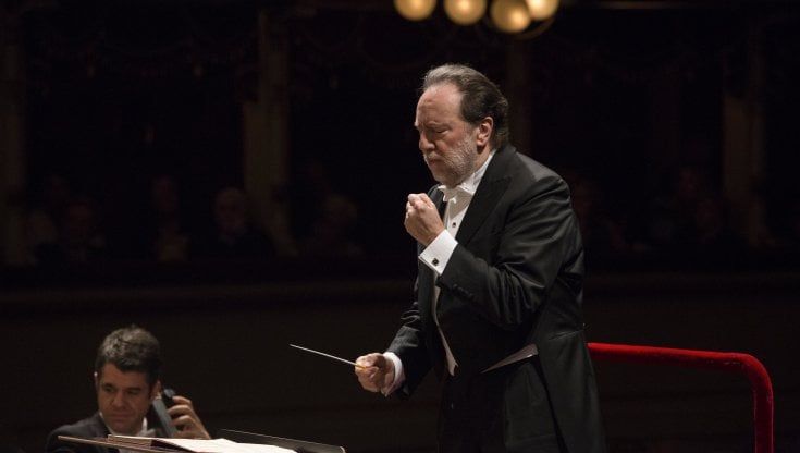 Riccardo Chailly: "Audace e brillante, così la Filarmonica celebra i 40 anni"