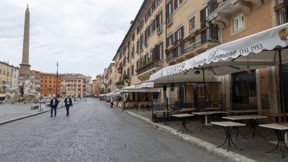 Fase 2, "Piazza Navona è vuota, io non riapro". Così in centro nove ristoranti su dieci