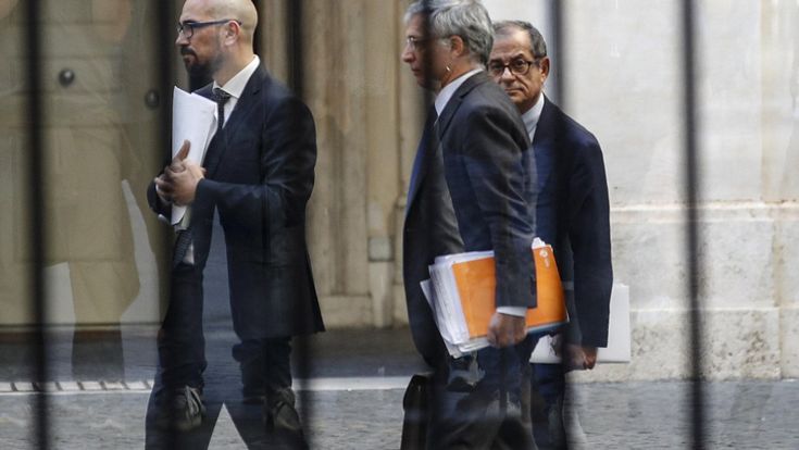 Manovra, nelle prime bozze regge la linea Tria