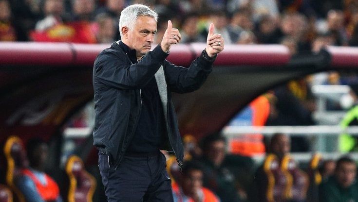 Lazio, replica a Mourinho: "Ossessionato, non faremo da capro espiatorio"