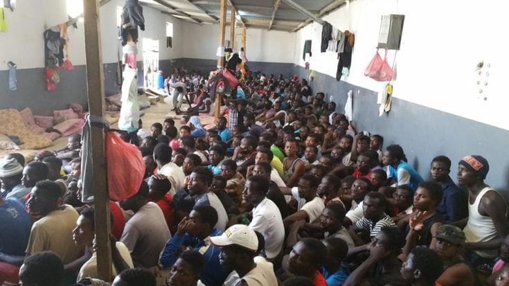 Migranti, l’Italia spinge sui rimpatri ma un ricorso potrebbe bloccare i finanziamenti