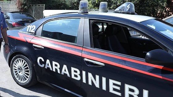 Siracusa, chi cambia il pannolino? Scoppia la lite: intervengono i carabinieri