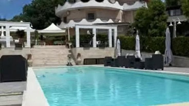 Guasto in piscina al campo estivo: nube di cloro, cinque bambini intossicati