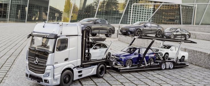 Modellismo senza limiti: riprodotta alla perfezione la bisarca porta auto