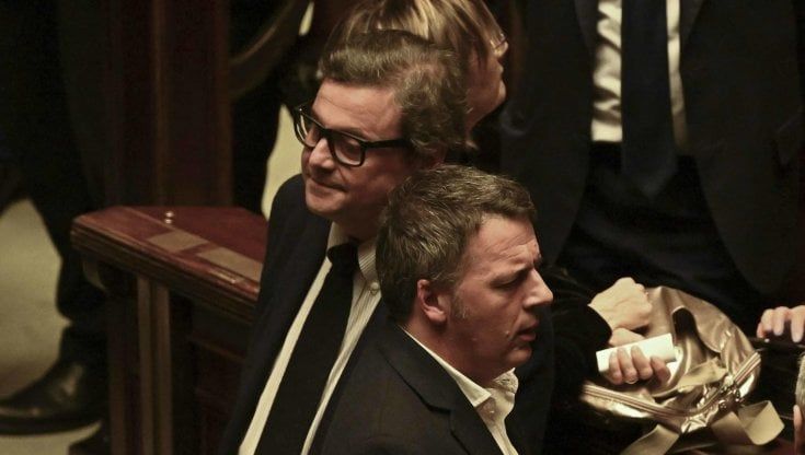 Redditi, Renzi paperone tra i senatori, guadagna 38 volte più di Calenda