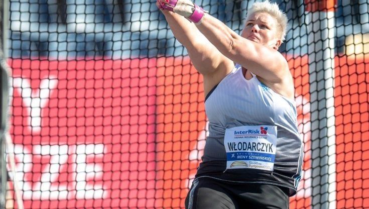 L'oro olimpico nel martello Anita Wlodarczyk cattura un ladro ma si fa male: Mondiali di Eugene a rischio