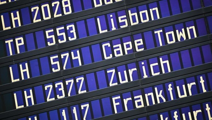 Sudafrica, chiuso in albergo mi difendo dal virus. Invece Cape Town scende in spiaggia