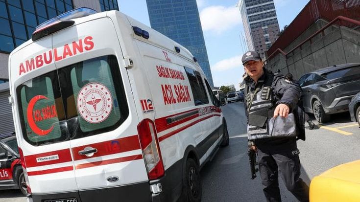 Istanbul, spari al consolato di Israele: ucciso un aggressore, feriti gli altri due