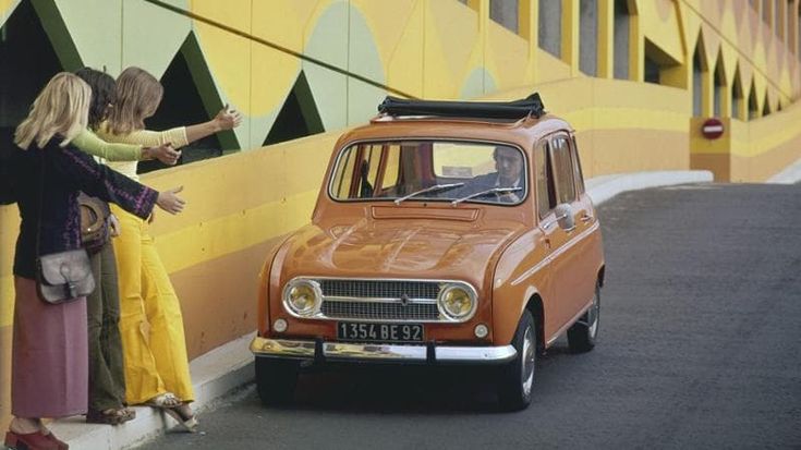 Romanzo di un’automobile. Il secolo della R4, l’icona entrata nella Storia