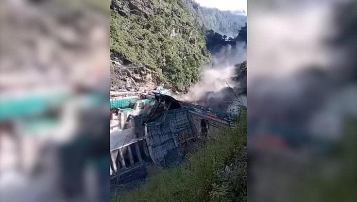 Frana in Nepal: il fiume di acqua e fango distrugge una diga