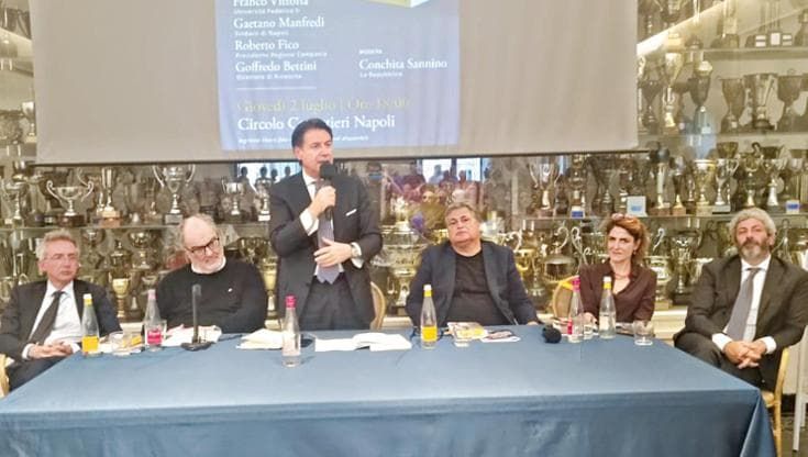 Montesanto, Conte a Napoli attacca Meloni: “Nei centri storici è il Far West”