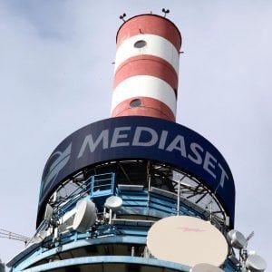 Il risiko di media e Tlc infiamma Mediaset in Borsa. Gli analisti vedono un accordo con Vivendi più vicino
