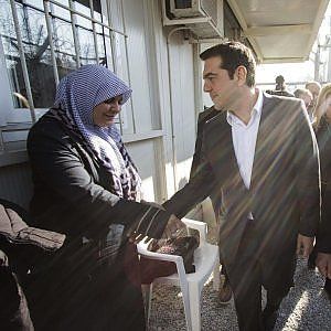 Tsipras supera i primi ostacoli. Ok di Atene alle riforme, aiuti più vicini
