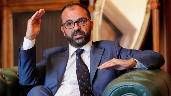 Fioramonti: "Per la scuola non ci sono mai soldi. Il governo doveva avere più coraggio"