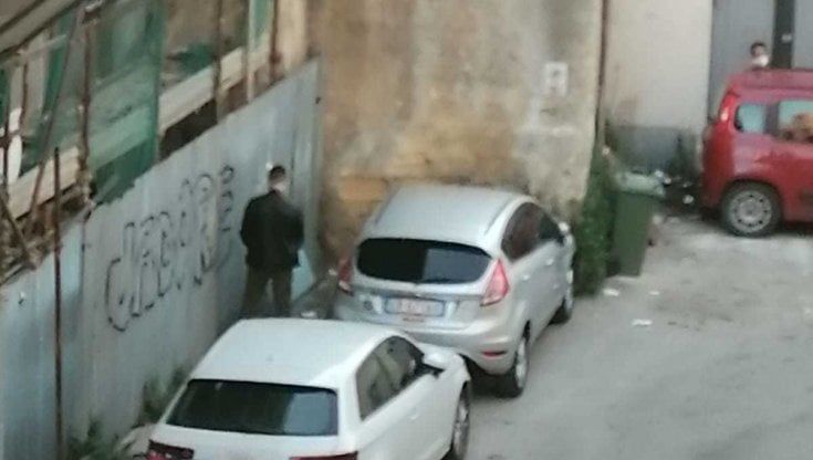 Si spegne la movida e torna il degrado: la Kalsa diventa latrina
