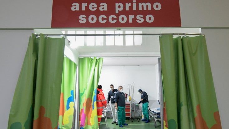 Covid, picco di casi a Torre Annunziata. E a Torre del Greco chiuse scuole e parchi