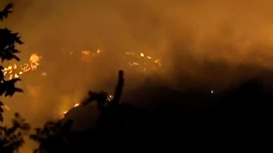 Ancora incendi nel Milanese: brucia ditta di smaltimento di materiali per auto nell'area dell'ex Alfa di Arese