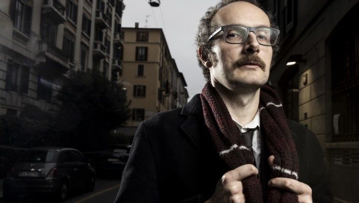 In cattedra a Parma al mattino, sul palco la sera: Davide Zilli, prof e cantautore